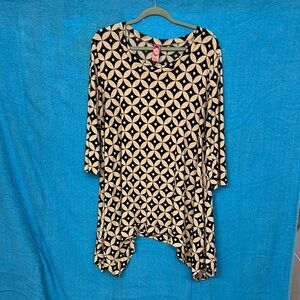 Honeyme Black and Cream Geometric Tunic